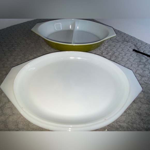 VINTAGE PYREX CRAZY DAISY CASSEROLE DISH - Picture 4 of 9